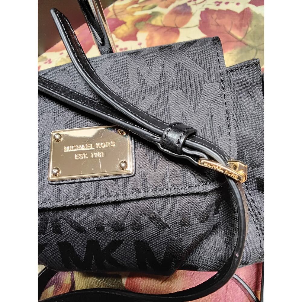 Michael Kors Black Signature Jacquard Smaller Crossbody Purse Bag Gold logos EST - Picture 5 of 7